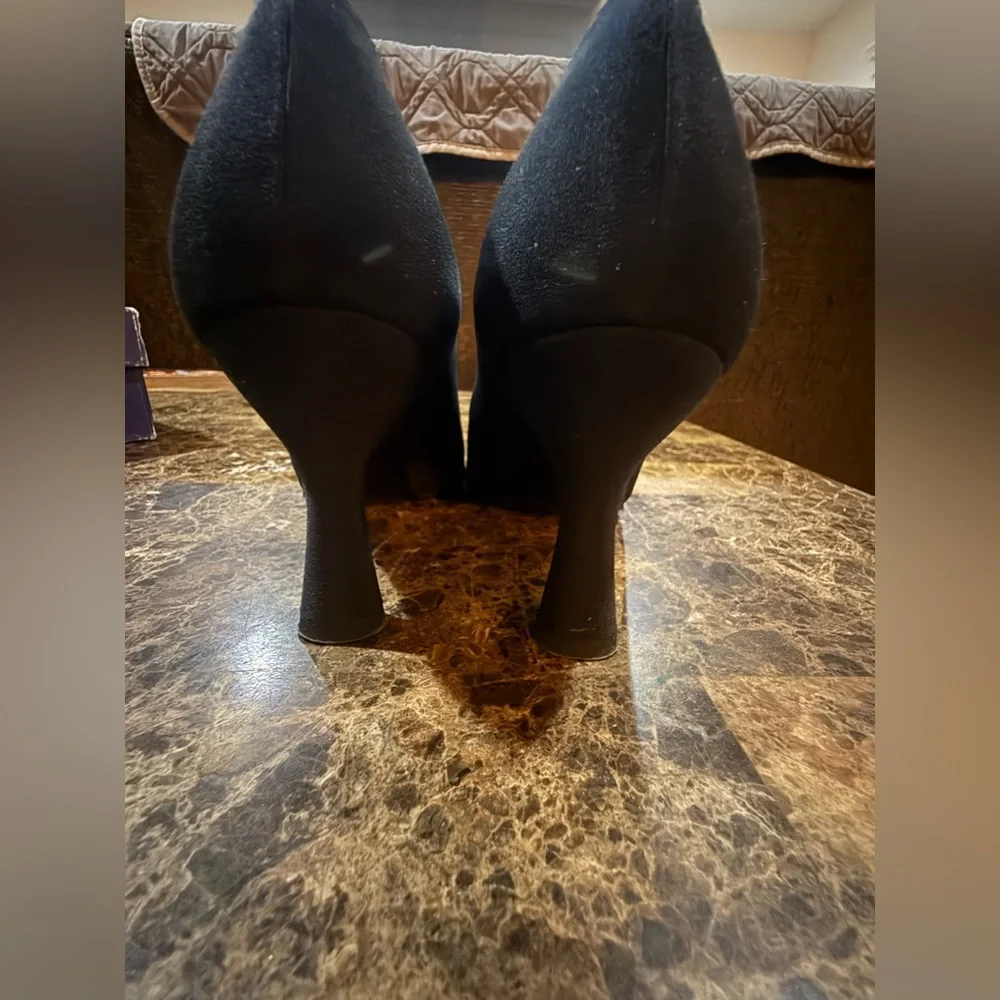 Stuart Weitzman. Canvas Crystal Embellishments Pumps. Black Satin. Size 7.
